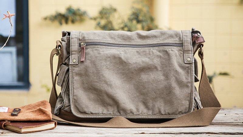 1 name and history of messenger bag