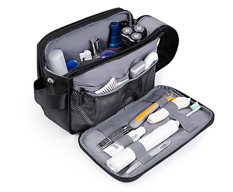 3 what is the difference between a toiletry bag and a dopp kit