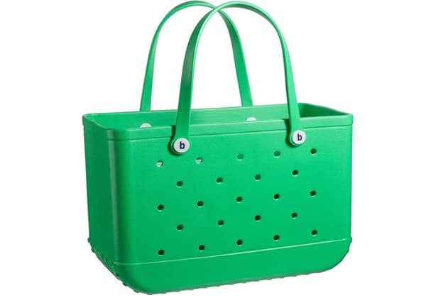 4 what are the latest beach bag trends in 2025