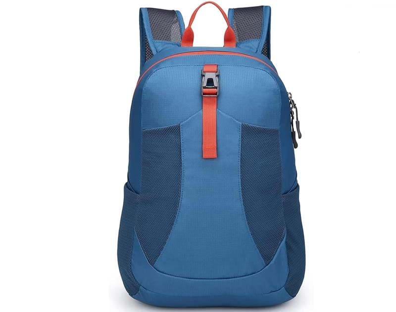 1 what are the key features of a daypack