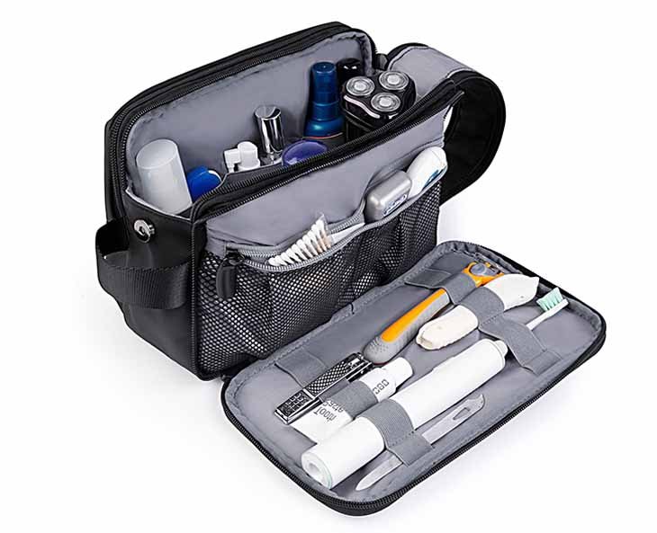 1 what is a toiletry bag