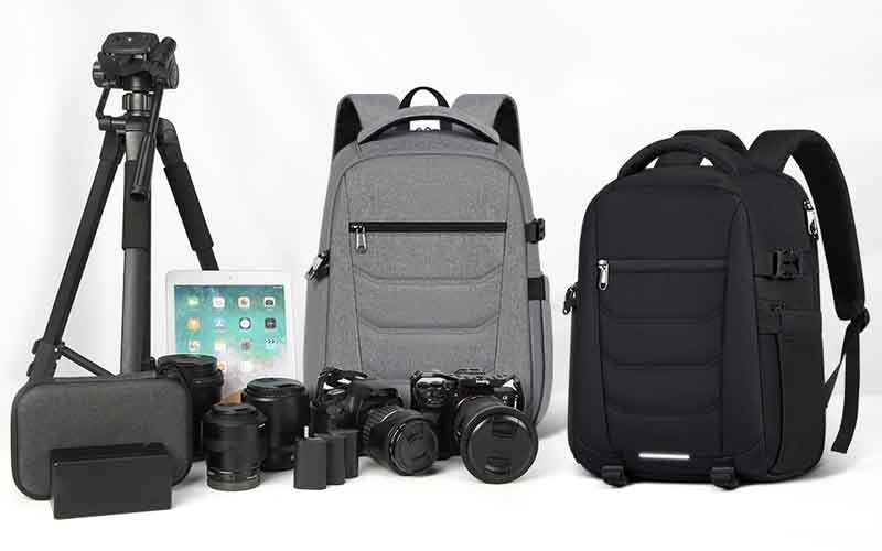 1 which features define a top camera bag brand