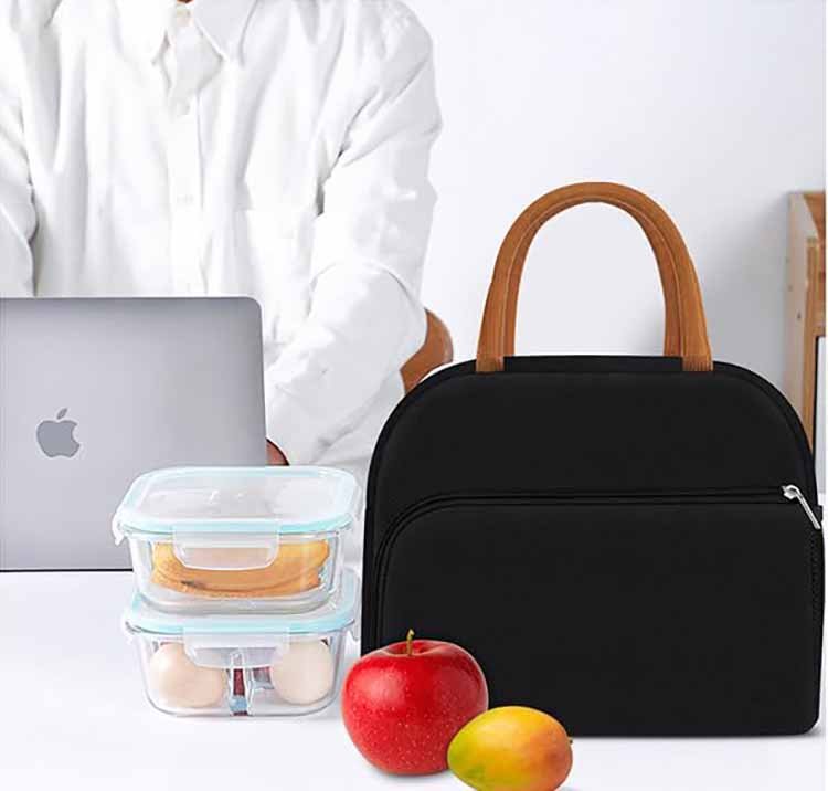 1.what makes a good insulated lunch bag for adults