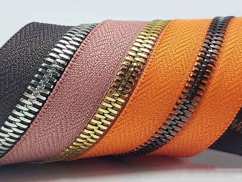 how to choose the right zipper for your handbags