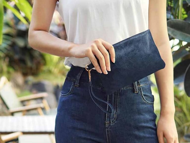 what is a clutch bag