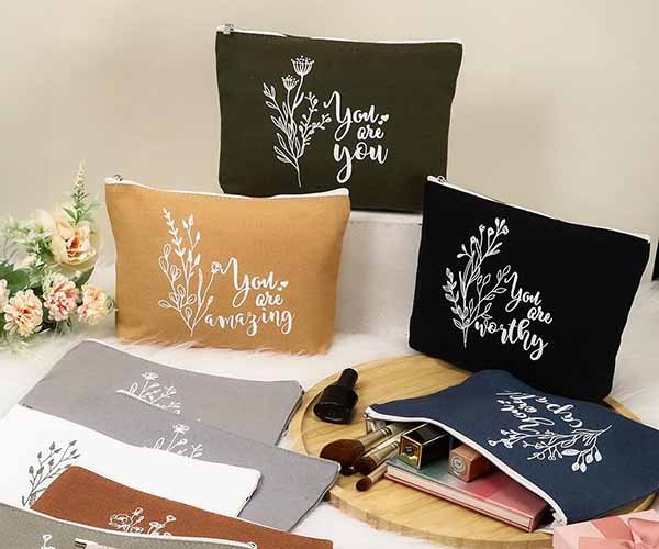 4. canvas materials cosmetic bags
