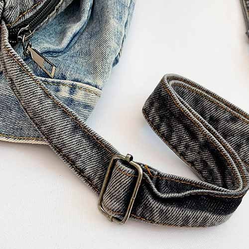adjustable shoulder strap