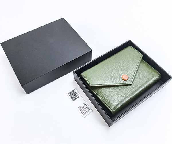 2. retail box