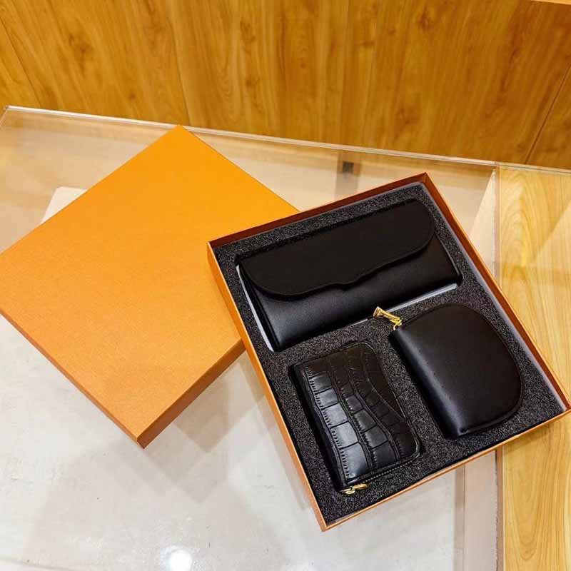 2. bifold wallets, card holders, key holders set
