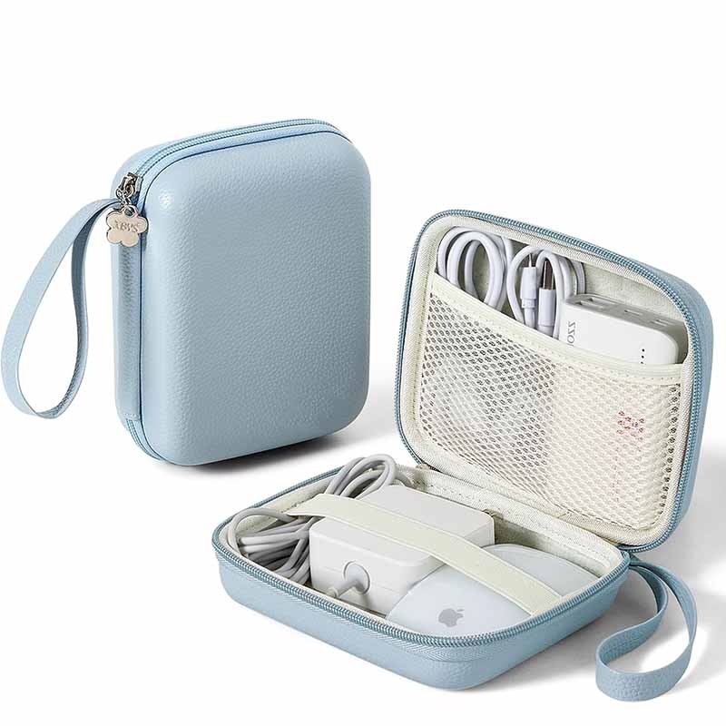 6. eva travel organizer